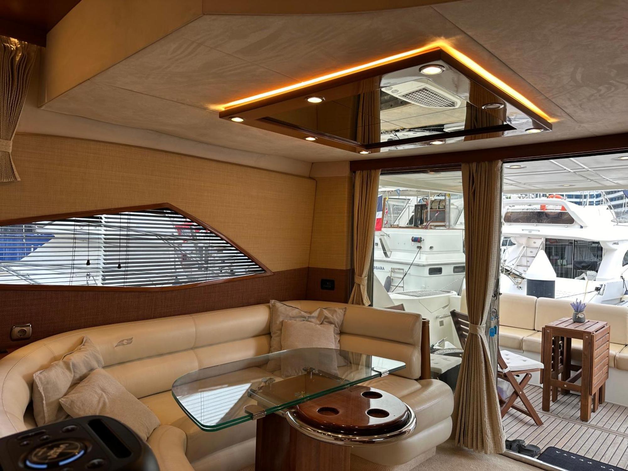 Готель Yacht Pegasus II Барселона Екстер'єр фото